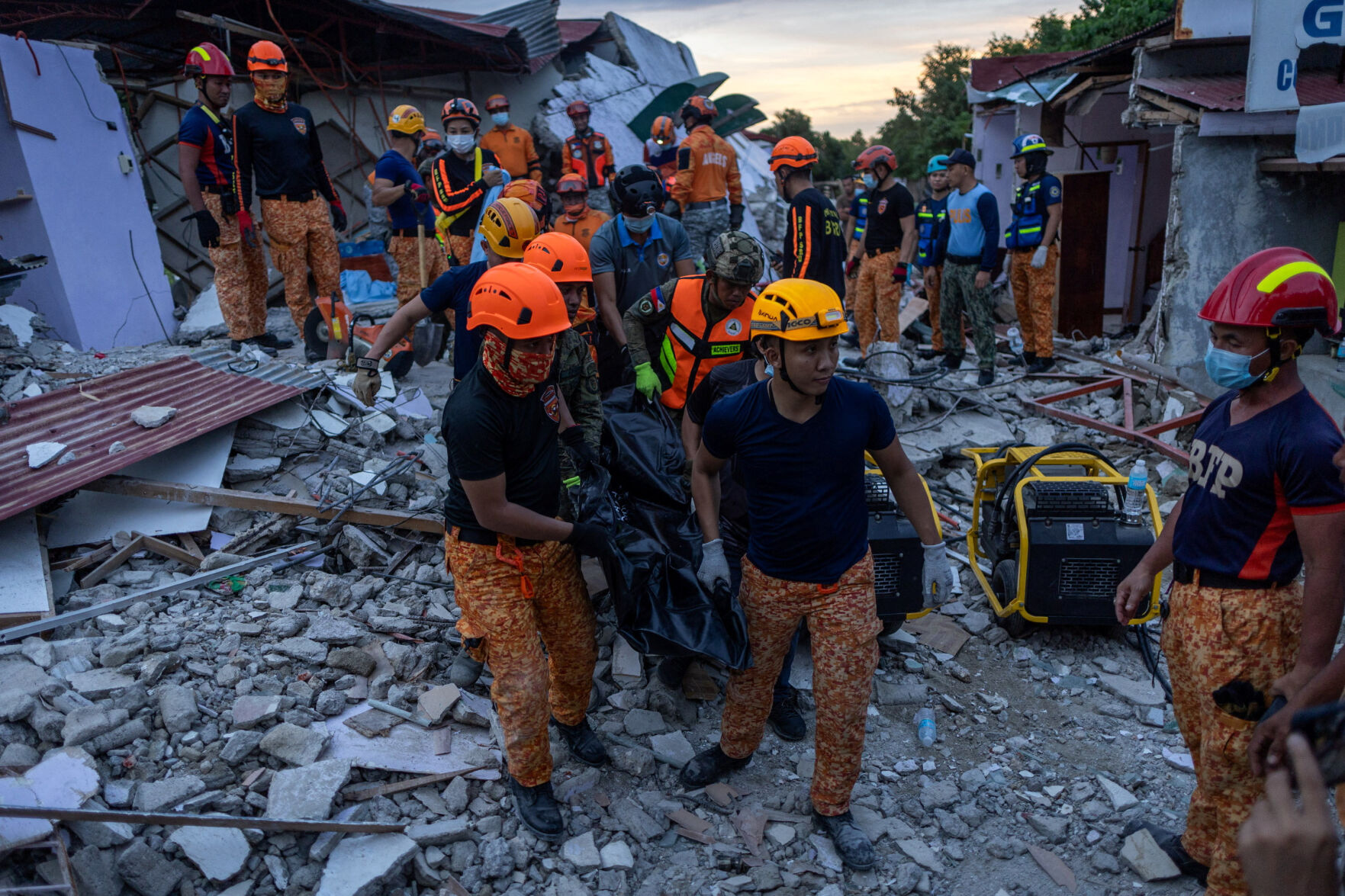 Rescuers in desperate search after a powerful earthquake hit the Philippines, killing at least 69